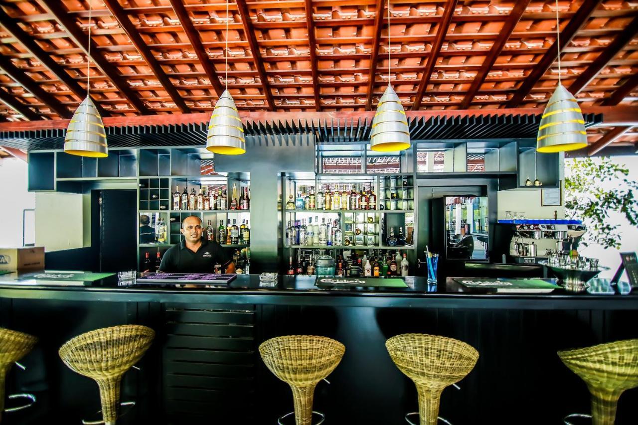 גמפהה The Covanro Airport Hotel - Katunayake מראה חיצוני תמונה