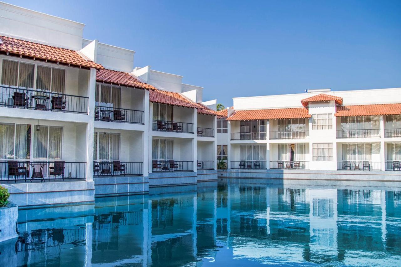 גמפהה The Covanro Airport Hotel - Katunayake מראה חיצוני תמונה