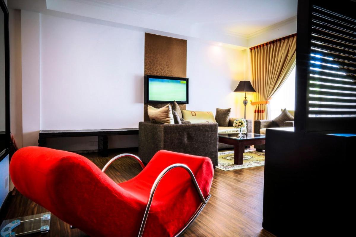 גמפהה The Covanro Airport Hotel - Katunayake מראה חיצוני תמונה
