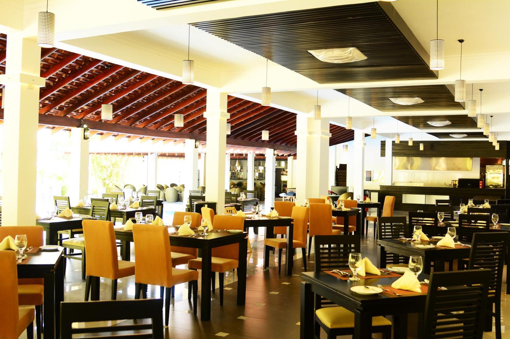 גמפהה The Covanro Airport Hotel - Katunayake מראה חיצוני תמונה