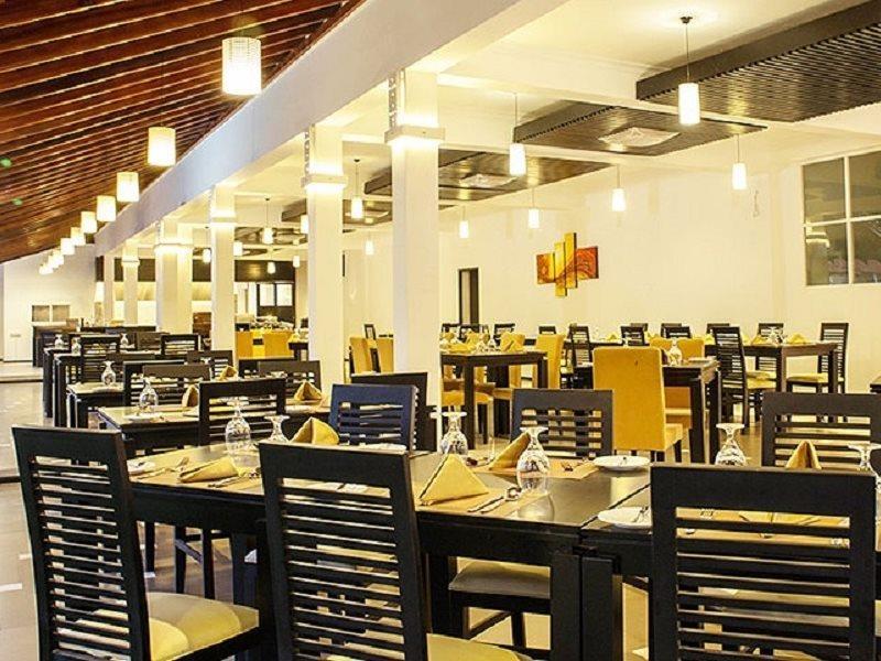 גמפהה The Covanro Airport Hotel - Katunayake מראה חיצוני תמונה