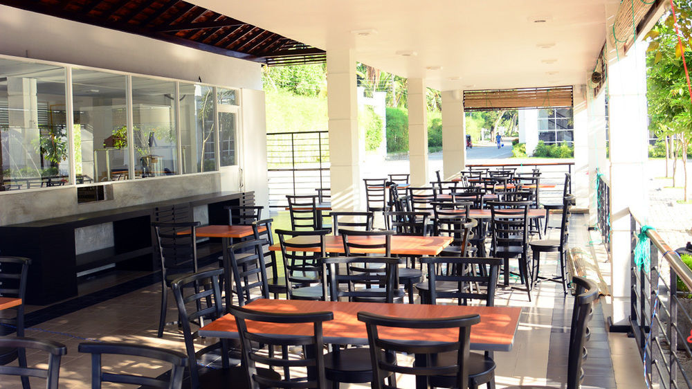 גמפהה The Covanro Airport Hotel - Katunayake מראה חיצוני תמונה