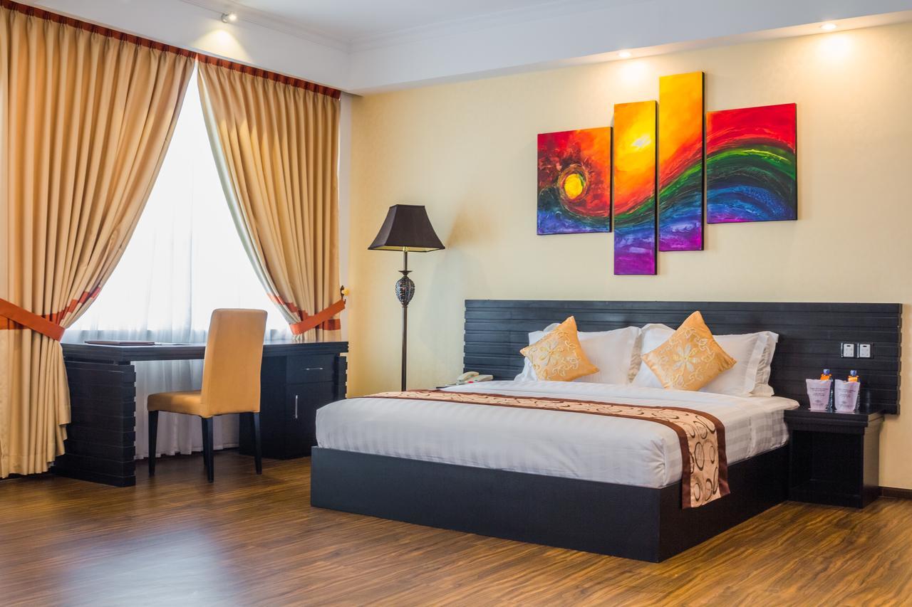 גמפהה The Covanro Airport Hotel - Katunayake חדר תמונה