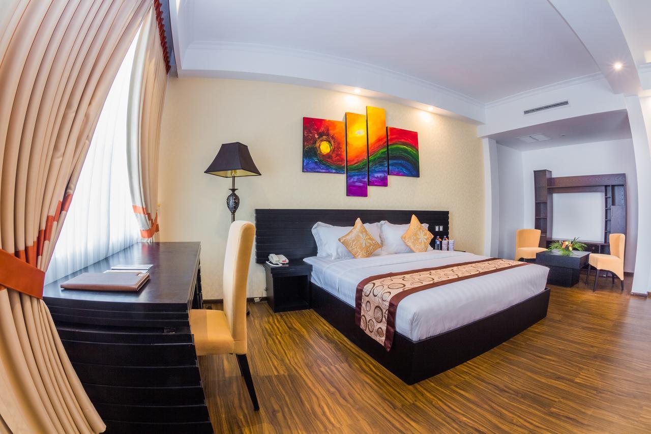 גמפהה The Covanro Airport Hotel - Katunayake חדר תמונה